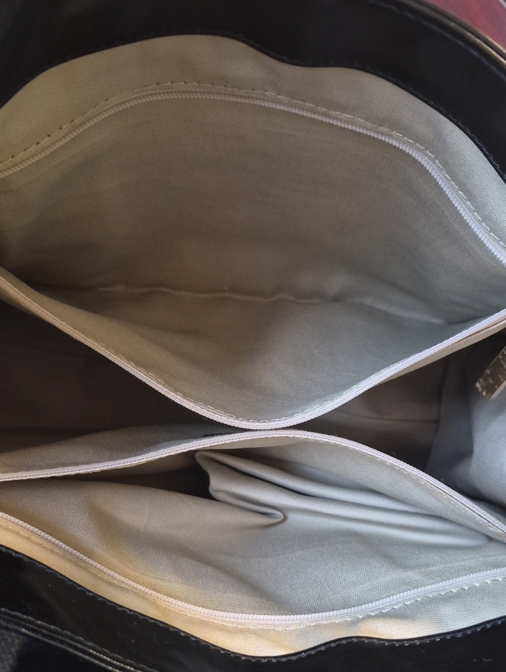 Tory Burch Tote - Picture 13 of 16